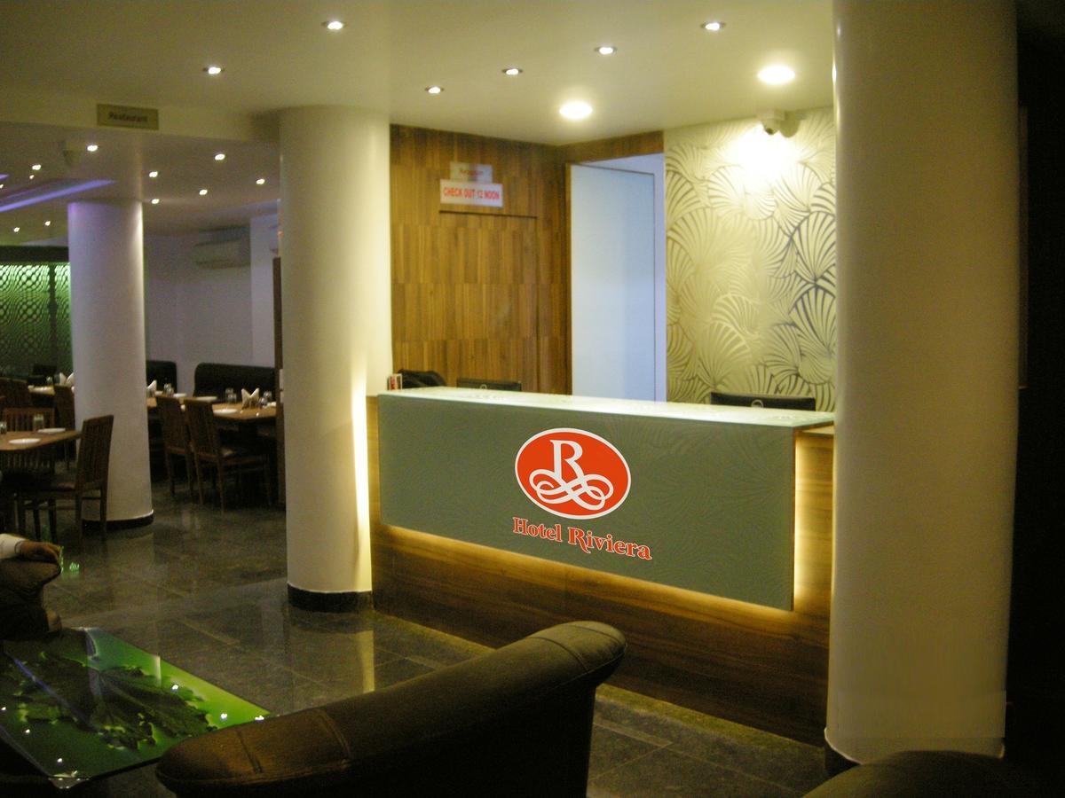 Oyo 10672 Hotel Riviera Nászik Kültér fotó