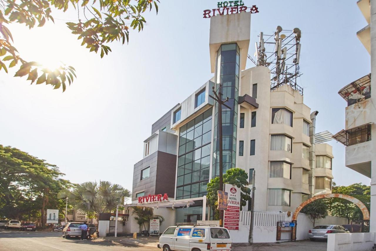 Oyo 10672 Hotel Riviera Nászik Kültér fotó