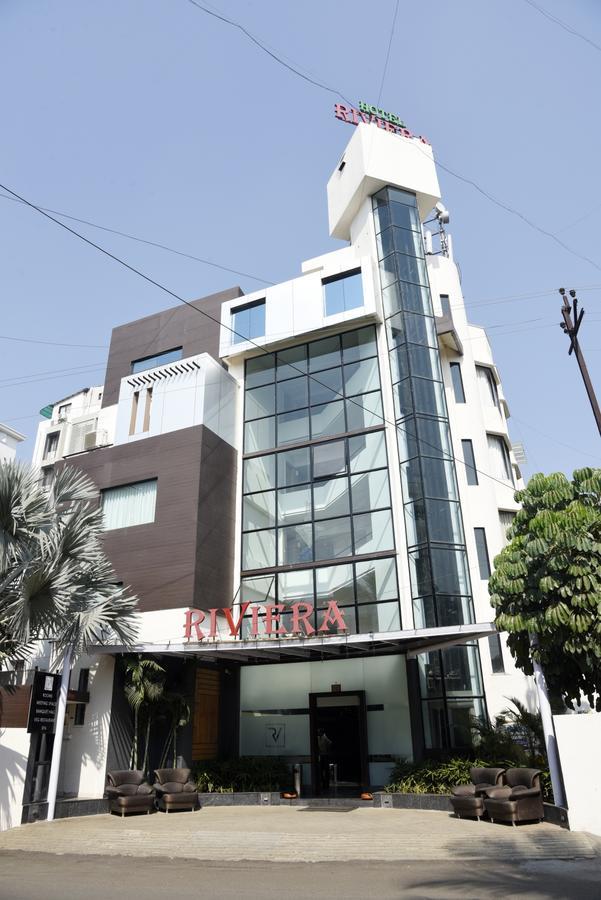 Oyo 10672 Hotel Riviera Nászik Kültér fotó